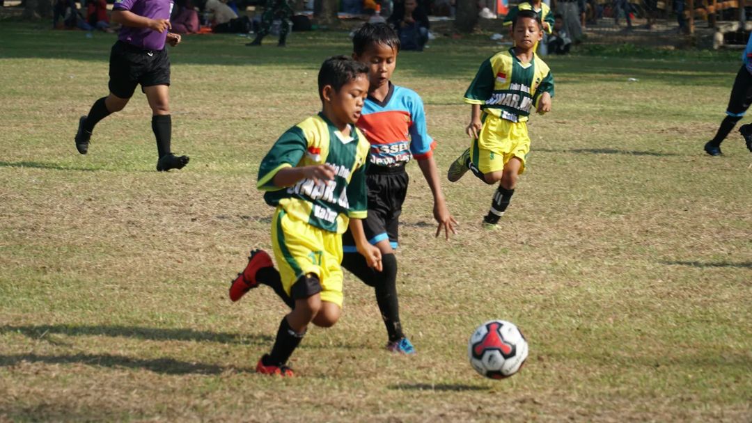 Yayasan Mannah Indonesia Gelar Kompetisi Olahraga Junior Football Club Korda Bojonegoro