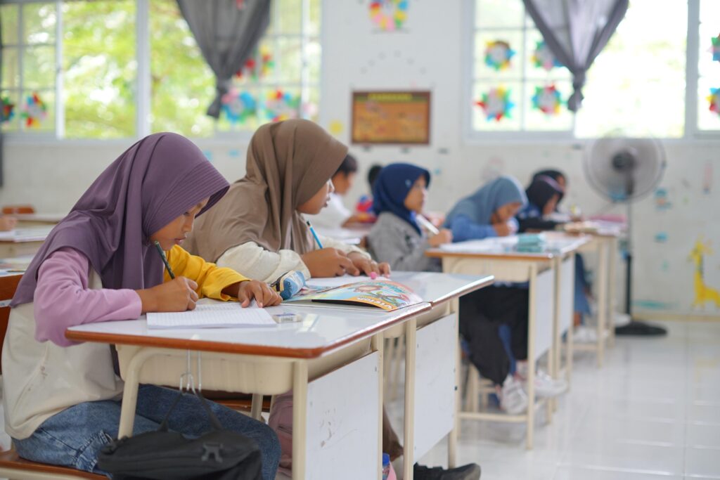Mannah English Academy Sukses Temani Liburan Anak dan Remaja Bojonegoro dengan Belajar yang Menyenangkan