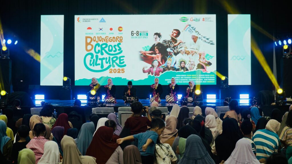Mannah Tresna Budaya Mengambil Bagian dalam Bojonegoro Cross Culture Festival 2025